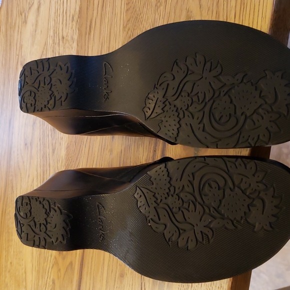 Like new Clarks size 6 - Picture 4 of 5